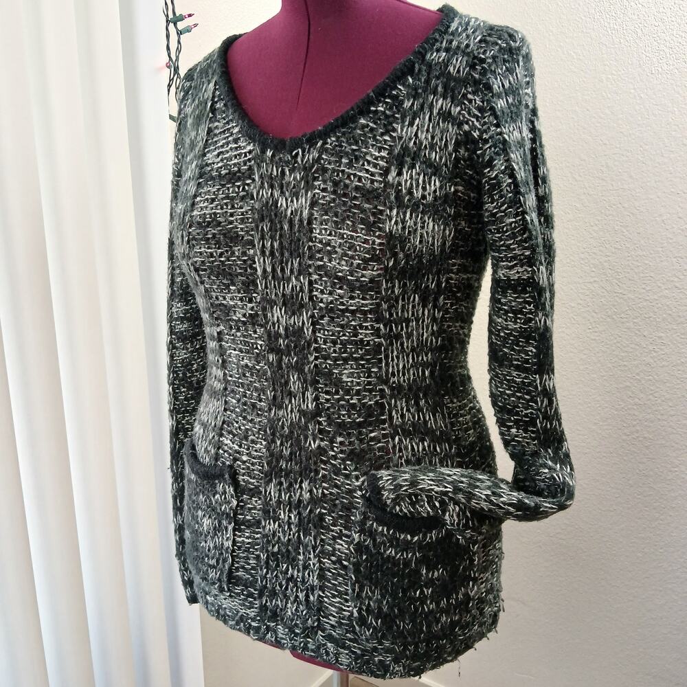 Ashley by 26 International Patch Pocket Pullover Sweater L black V-neck tunic